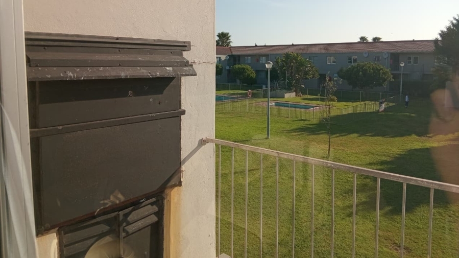 1 Bedroom Property for Sale in Middedorp Western Cape